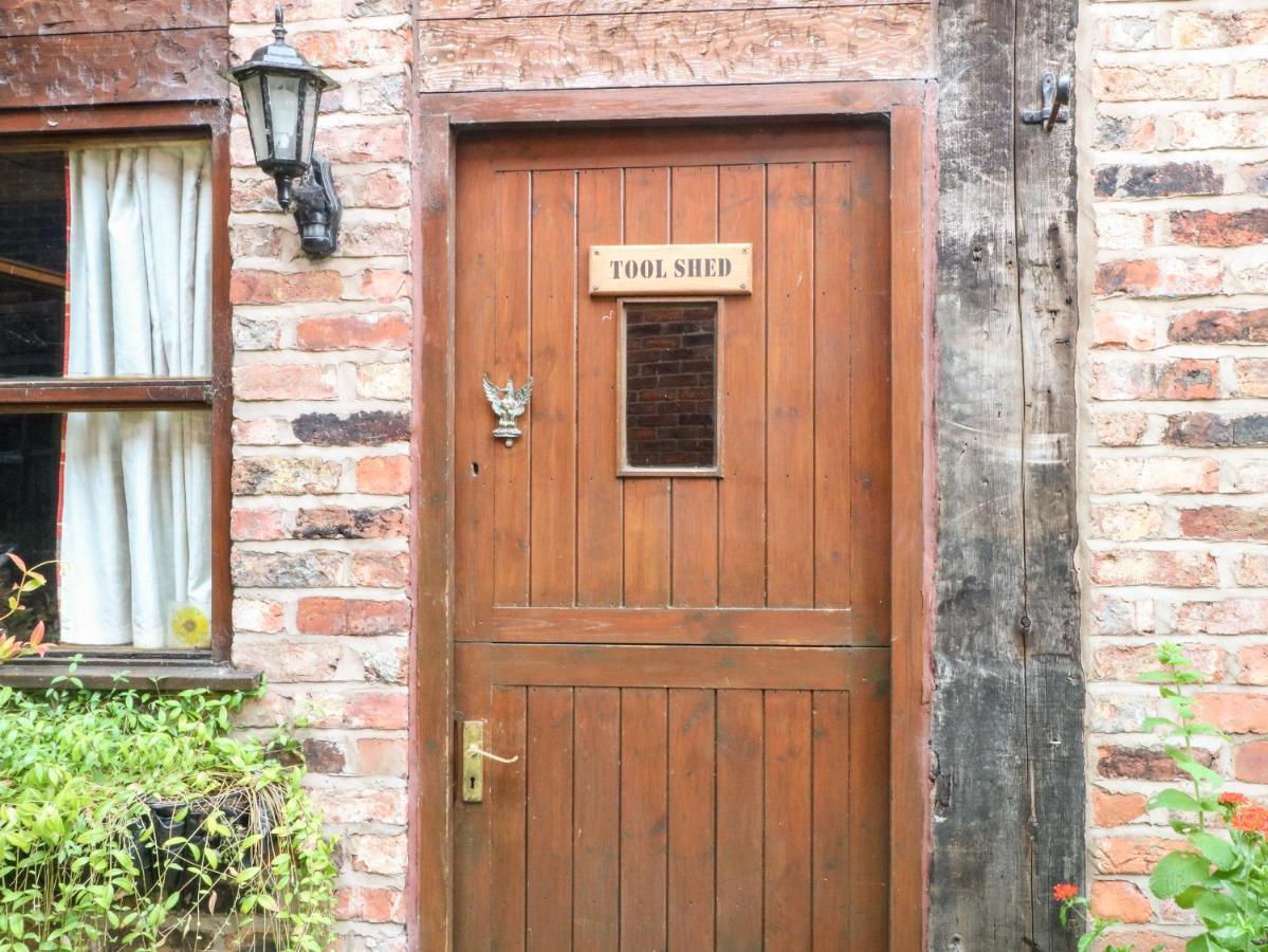 The Toolshed Villa Warrington Dış mekan fotoğraf